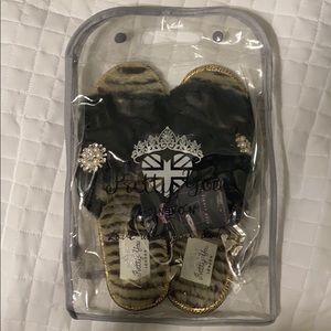 Fuzzy Slippers size Large